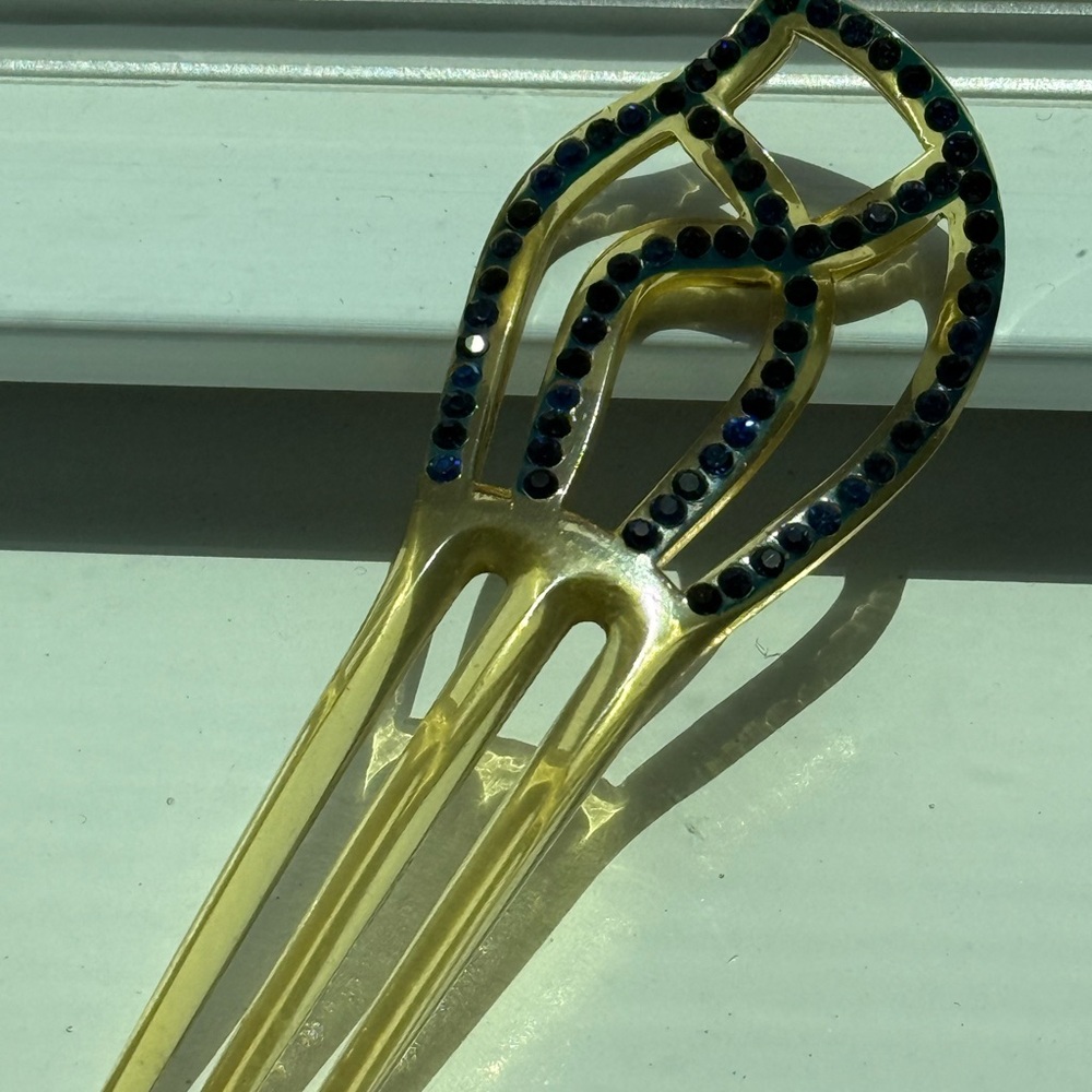 Antique 1920s celluloid Hair Comb with Blue sparkly stones. - Picture 6 of 8